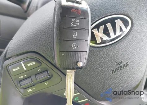 2018 Kia Forte Lx z USA, uszkodzony, nr VIN 3KPFL4A74JE194447